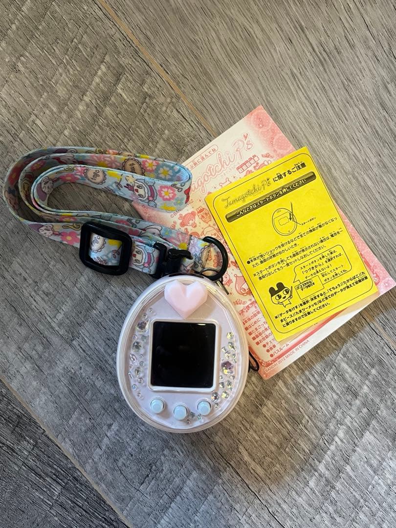 たまごっちピース　ピンク　ストラップ付き