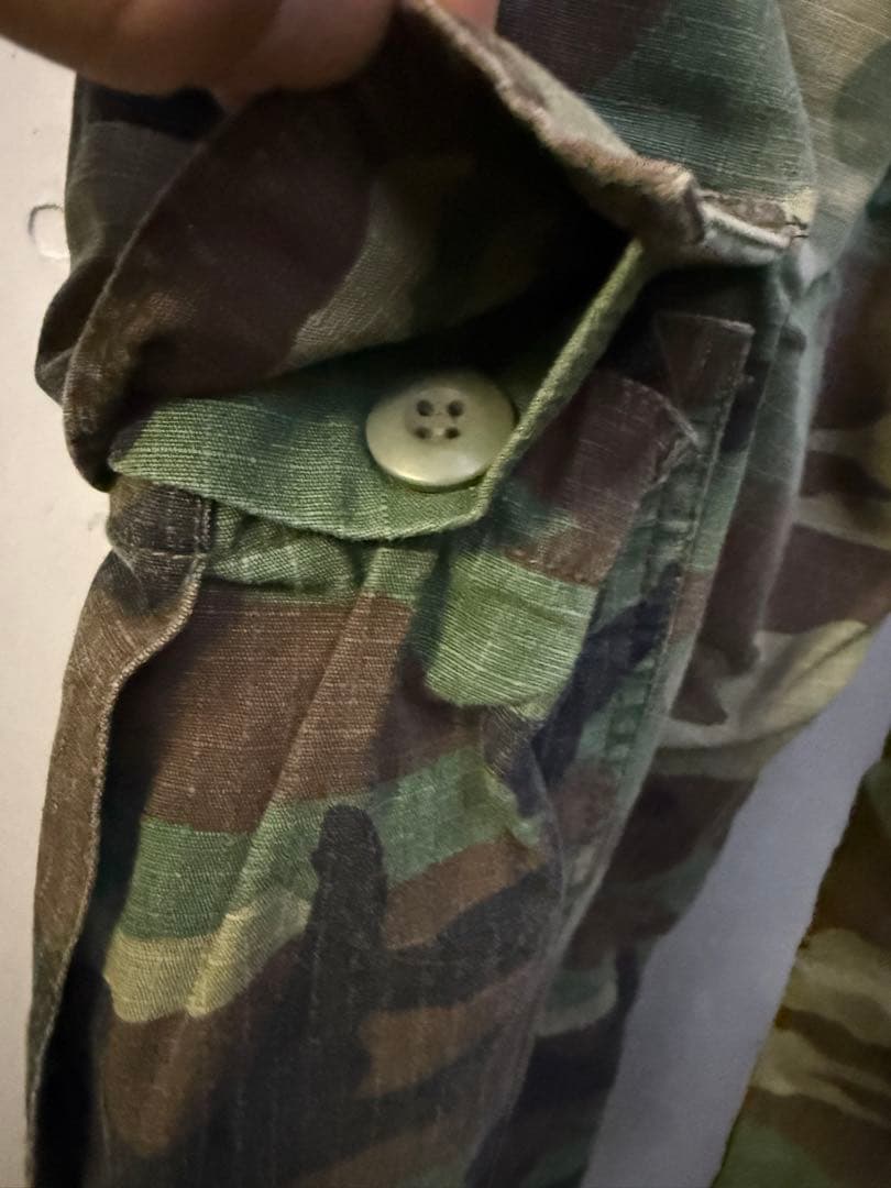 カモフラージュ　デニム　バギーパンツ