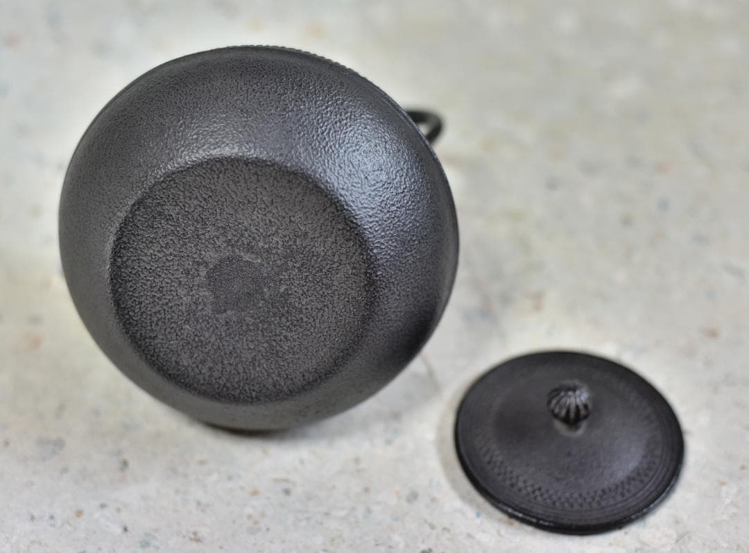 値下げ、南部鉄瓶丸アラレ池永造【極上品】元箱入り　囲炉裏/お茶道具　台所用品