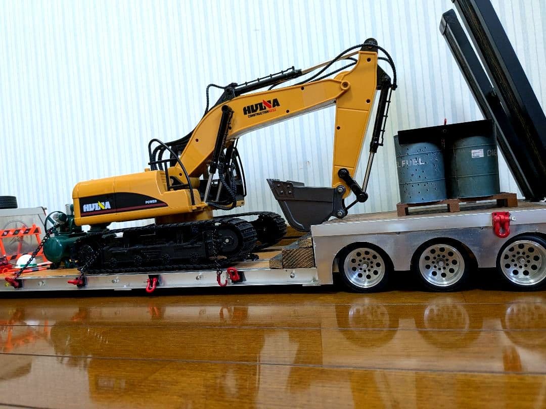 1/14トレーラー　重機運搬低床キャリアカー、　ショベルカー、ホイールローダー