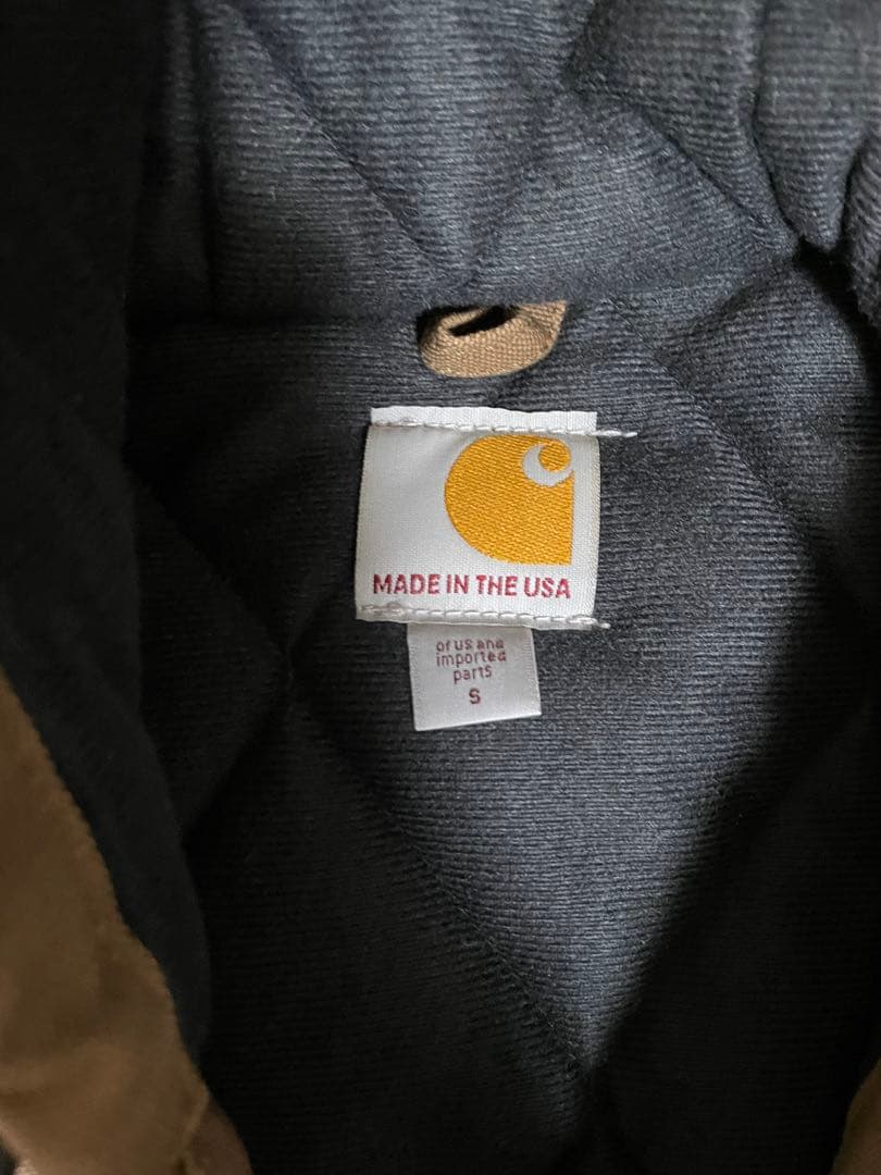 Carhartt WIPフード付きブラウンジャケット　ＳサイズUSA規格