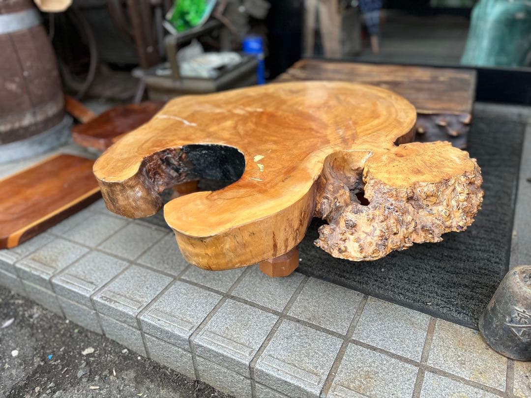 切り株座卓、木株座卓、ゴブのテーブル、鑑賞台、飾り台、タイヤ付き座卓