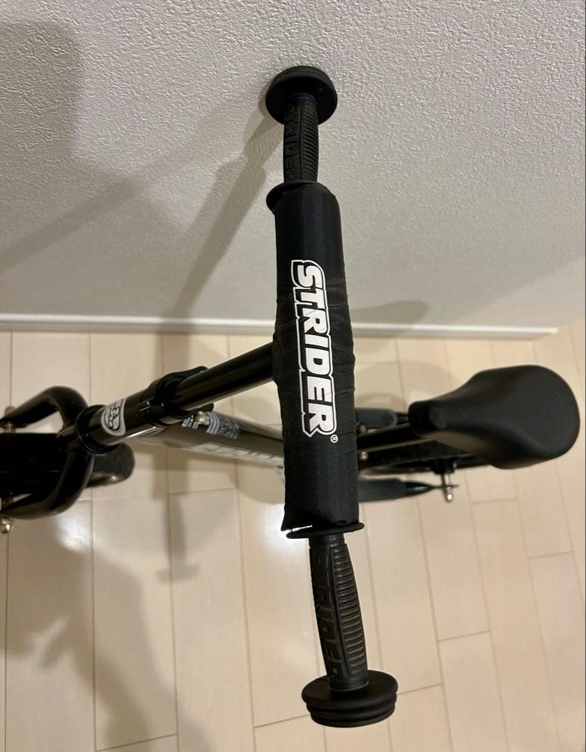 ストライダー ブラック 12インチ スポーツモデル 本体 ブラック 日本正規品