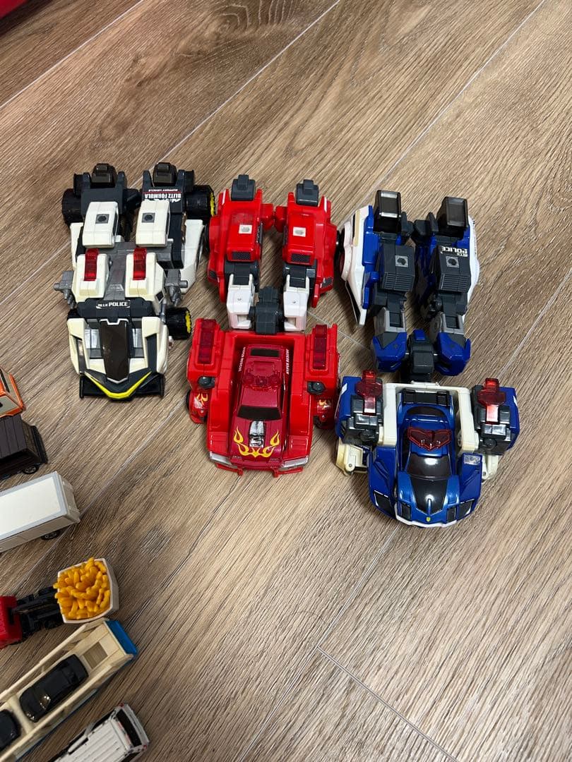 トミカ 約200台 ➕変形ロボット
