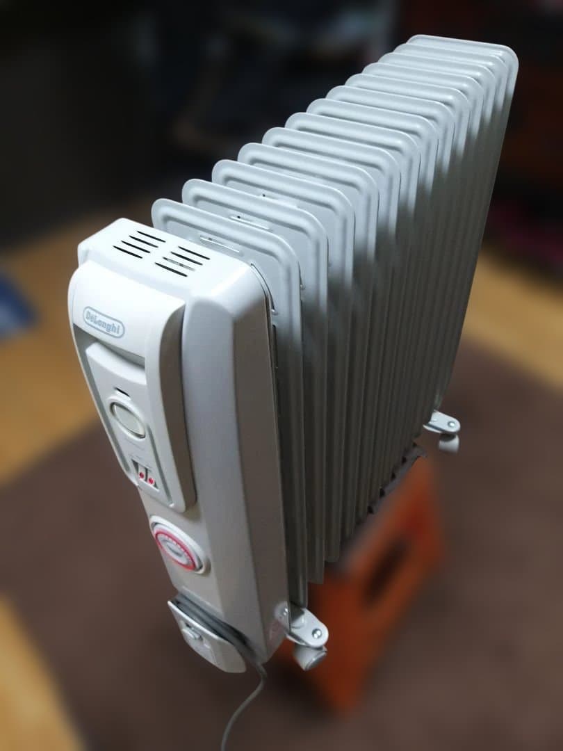 デロンギオヒーター.H771423E. 200V.2300.作動確認済.