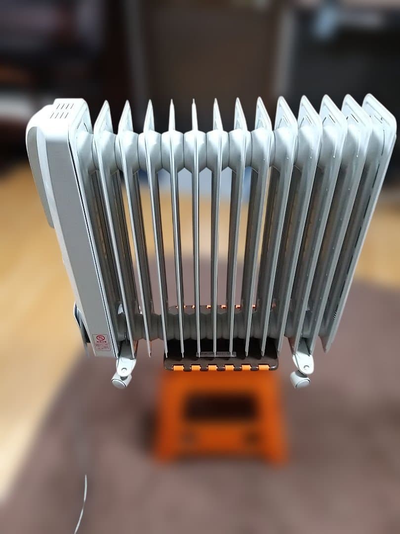 デロンギオヒーター.H771423E. 200V.2300.作動確認済.