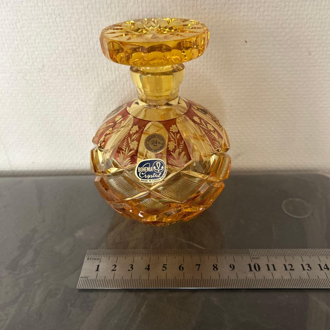 ボヘミア・ガラス　デキャンタ