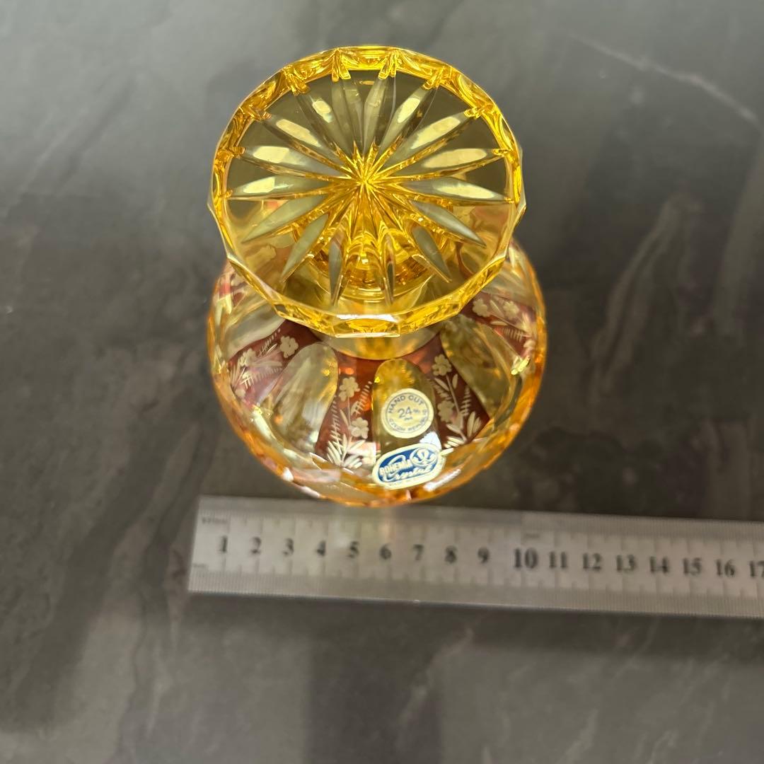 ボヘミア・ガラス　デキャンタ