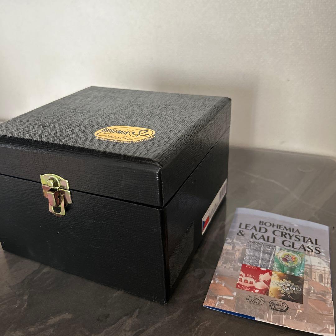 ボヘミア・ガラス　デキャンタ