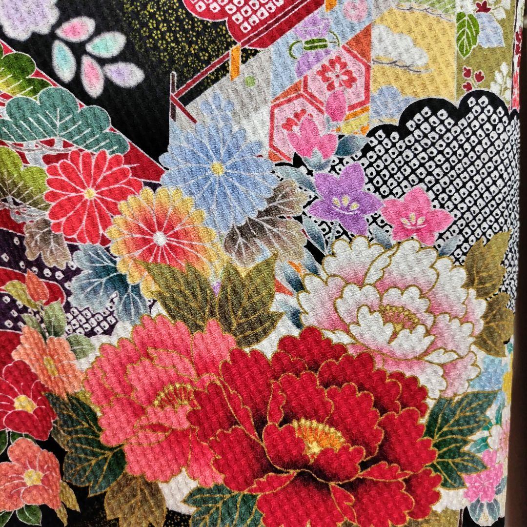 振袖フルセット(7点)・総絞り・エンボス加工・古典柄・金駒刺繍・花模様・金彩加工