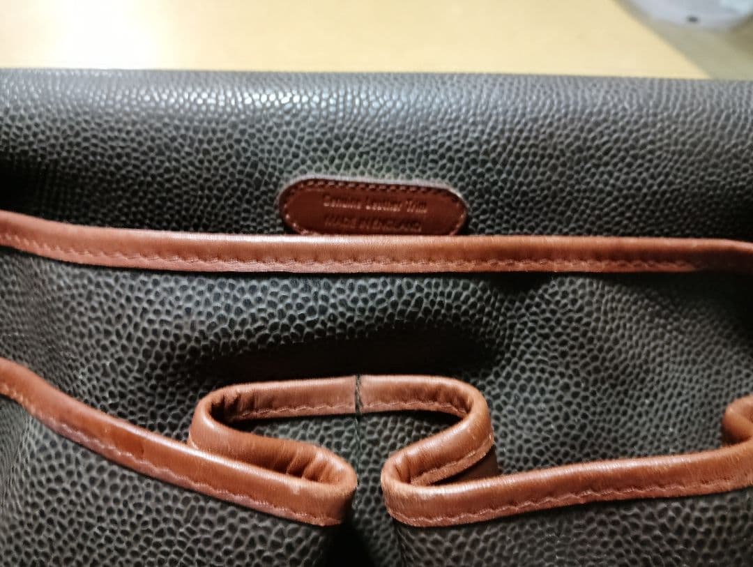 BUGATTI E. BUGATTI レザーバッグ