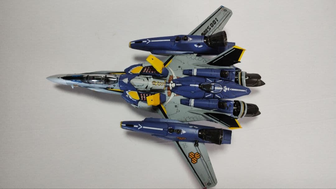 プラモデル完成機　1/72　VF-25F/S　SUPER MESSIAH