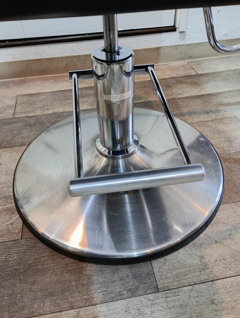 タカラベルモントスタイリングチェア①