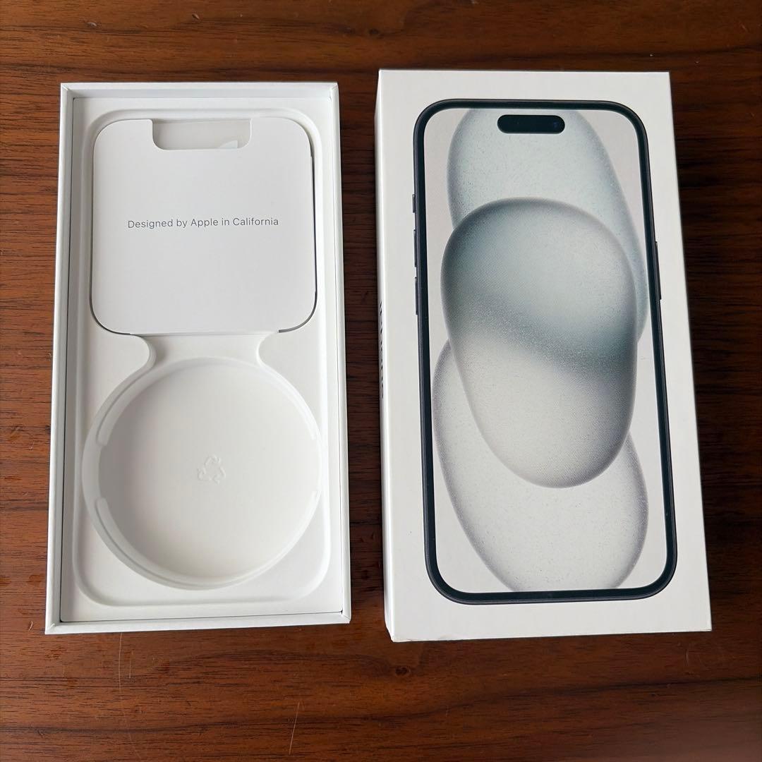 Apple iPhone 15 ブラック 本体　SIMフリー