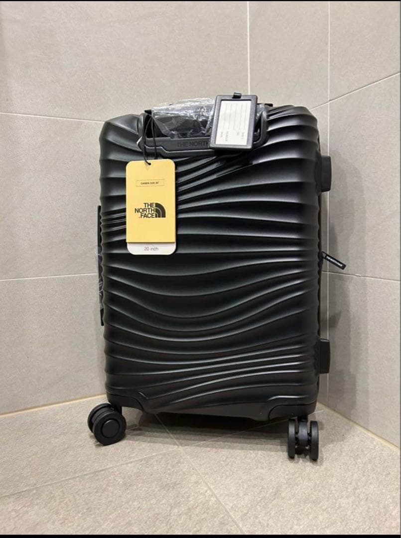 T*a様 ノースフェイス キャリーバッグ 20インチ ブラック 国内未入荷　韓国