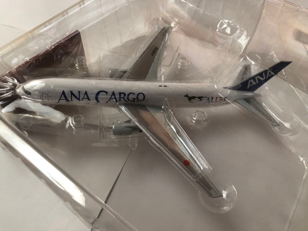 全日空商事1/200 ANA B767-300BCF 貨物機