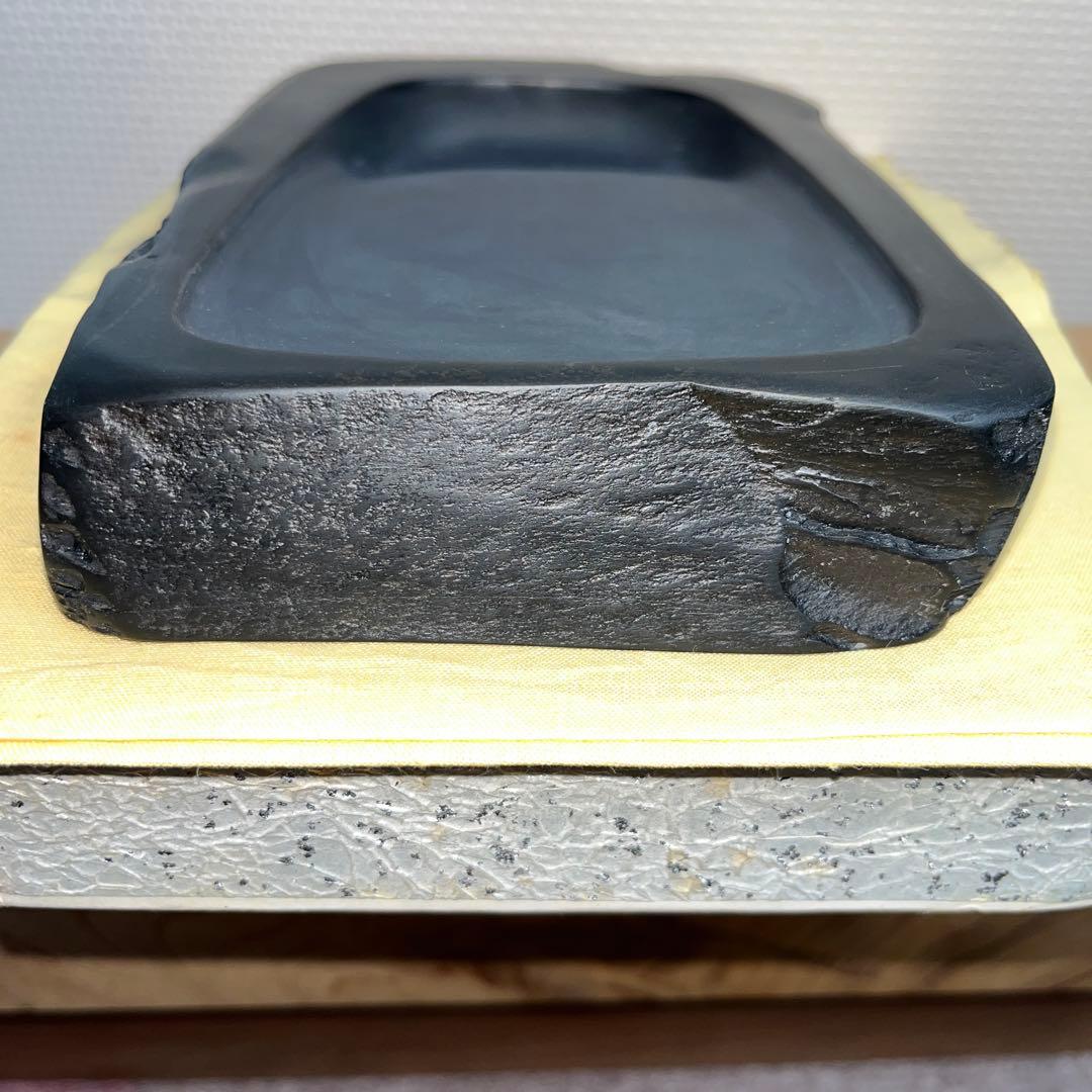 ⭕️雨畑硯　芳龍硯　芳龍閣硯舖　未使用に近い美品　自然硯　石紋綺麗　小四六寸