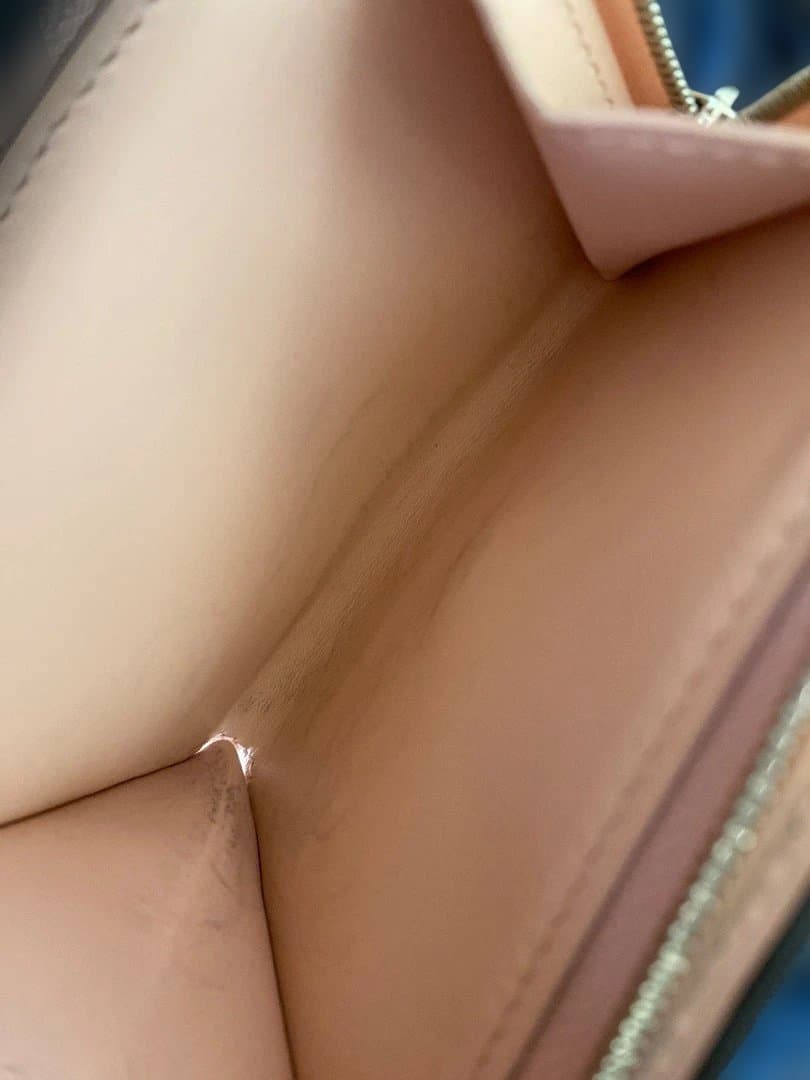 新春３日限定値下げLouis Vuitton ポルトフォイユ　イリス　コンパクト