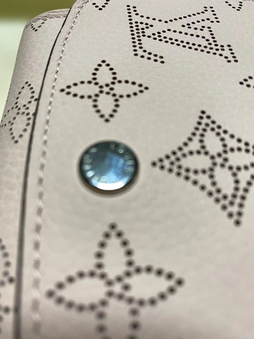 新春３日限定値下げLouis Vuitton ポルトフォイユ　イリス　コンパクト