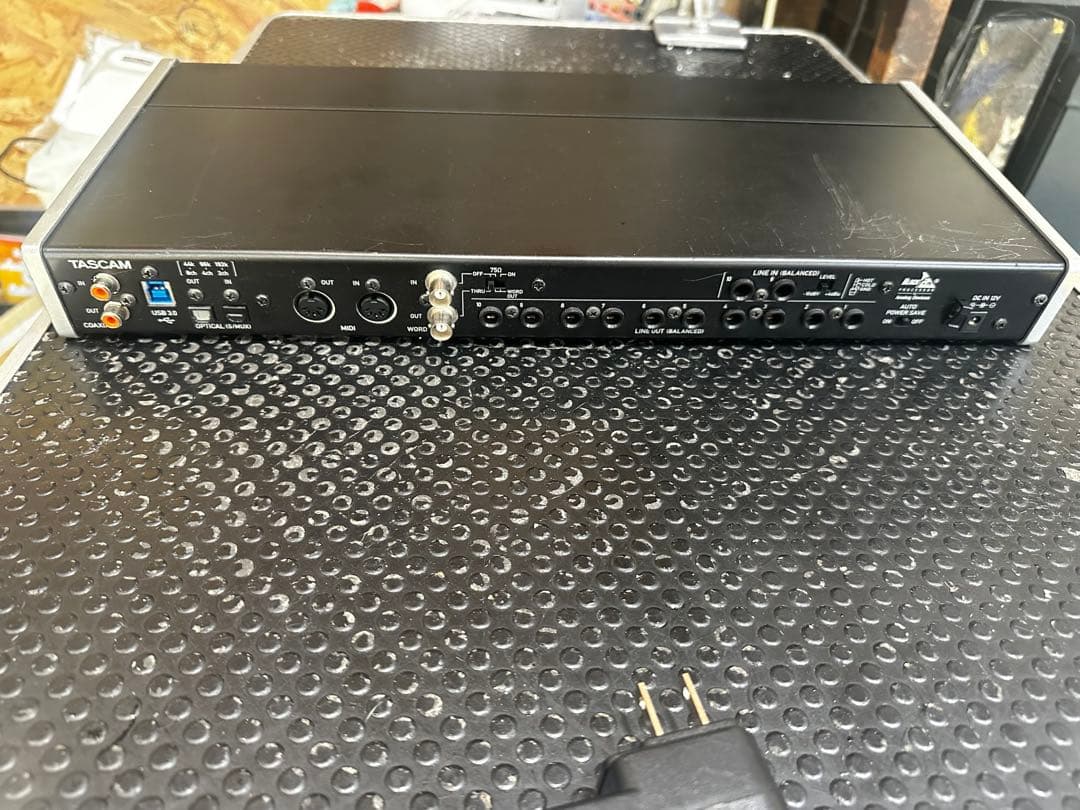 TASCAM US-20x20 USBオーディオ/MIDIインターフェース