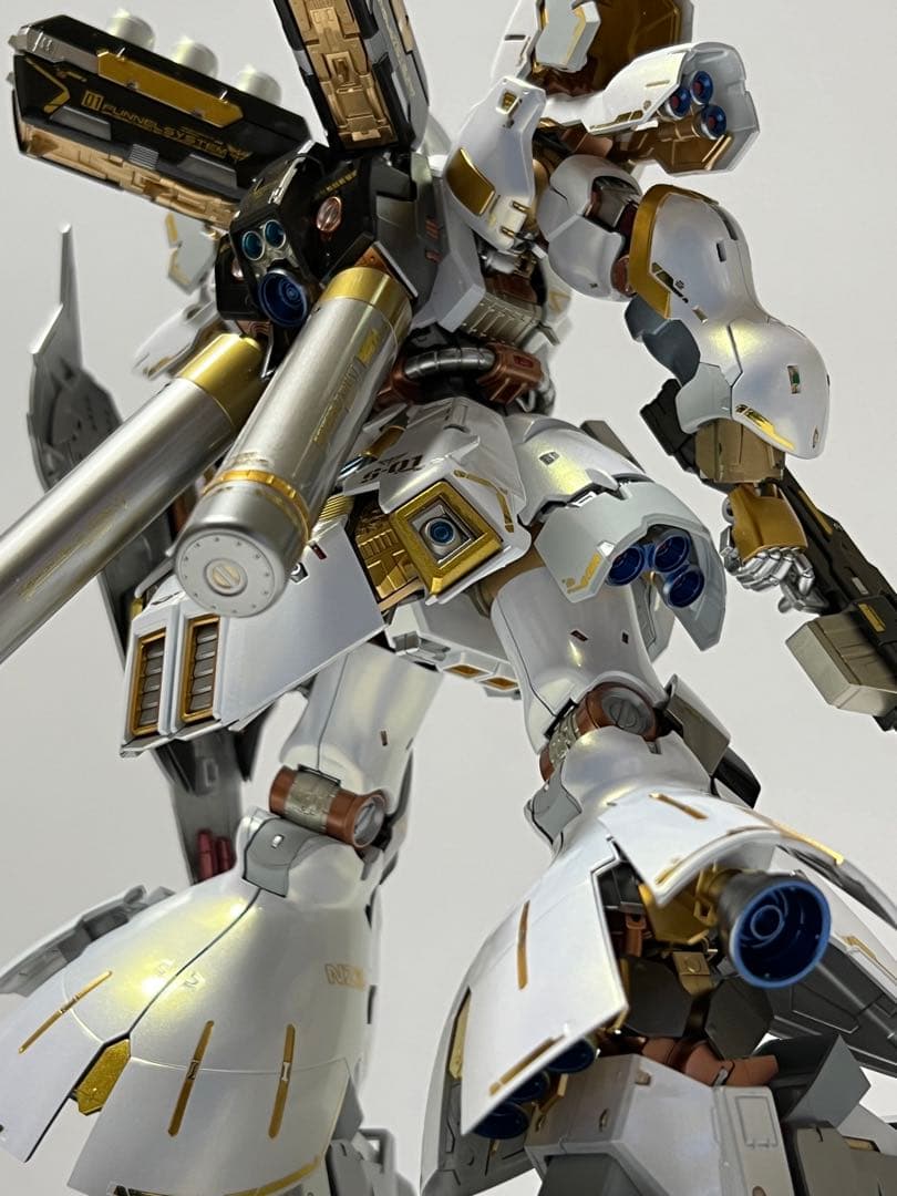 ガンプラ RG 1/144 サザビー 塗装完成品
