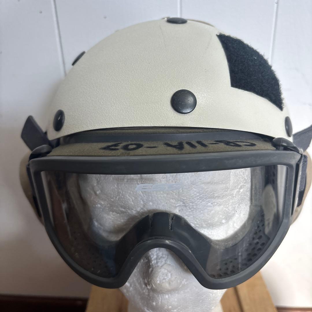 米軍実物　FLIGHT DECK CREWMAN'S HELMET ゴーグル付き
