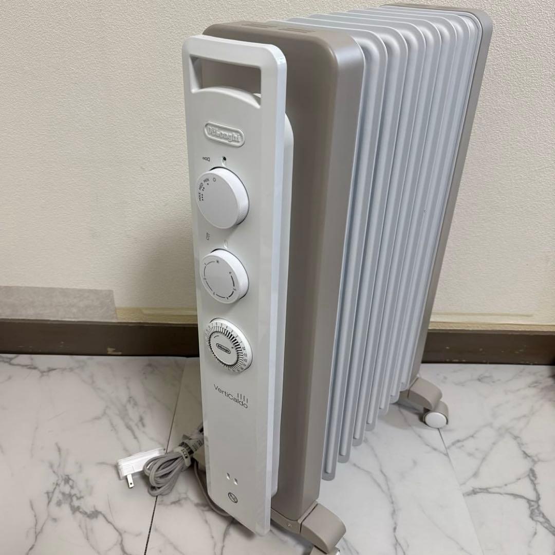 美品 デロンギ 2023年製 オイルヒーター ヴェルティカルド ハイモデル