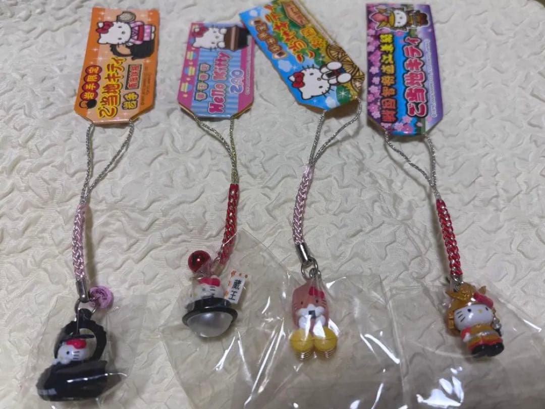 s*e様 ご当地ハローキティ 根付け　ストラップ チャーム　30個セット