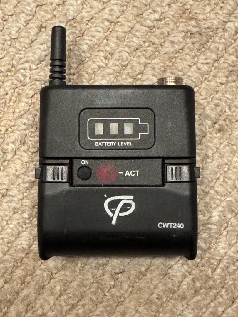 は*ち様 CLASSIC PRO / CWT240　トランスミッター　送信機　ワ