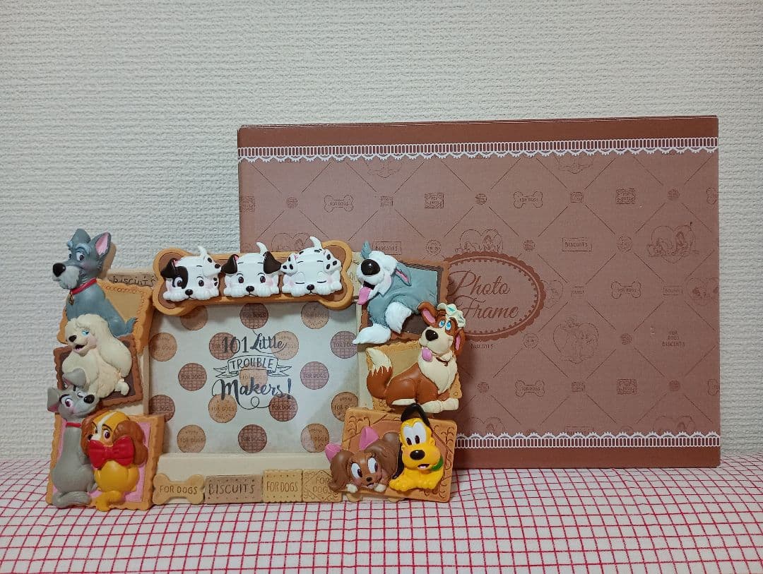 ディズニーストア　犬　いぬ　写真立て　フォトフレーム
