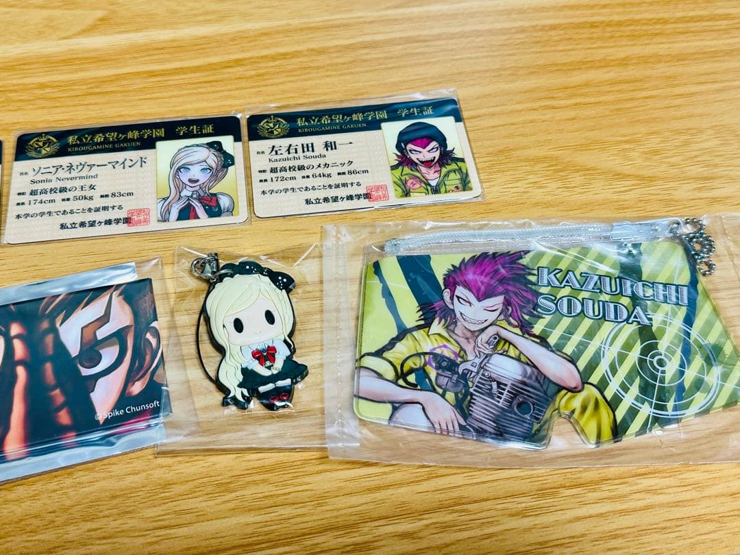 最終値下げ！ 希少 コミケ 購買部 田中眼蛇夢 おしおき缶バッジ ソニア 左右田