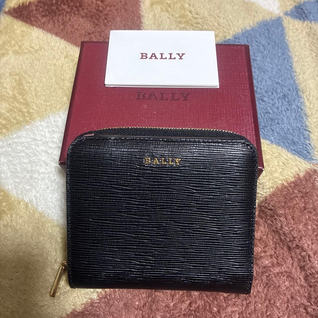 BALLYバリー 新品箱付き　二つ折り財布　ブラック無地