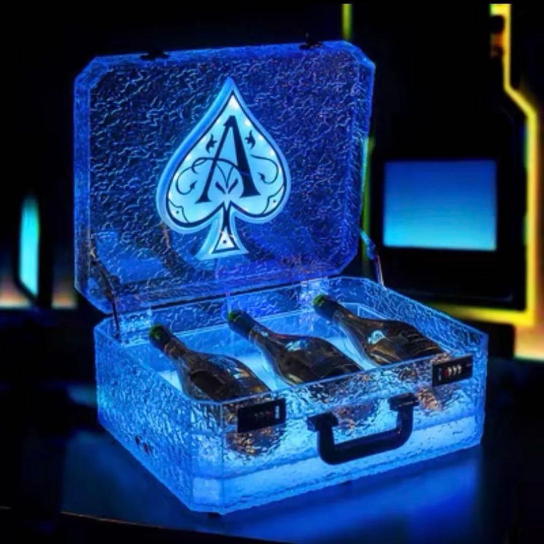 アルマンドアタッシュケース　シャンパン LED 3本収納可能 キャバクラ　クラブ