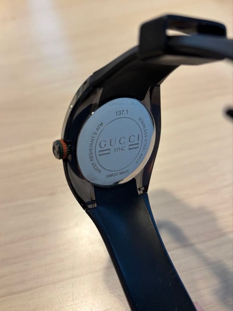 (麺)GUCCI SYNC ラバーベルト時計 (値下げ)