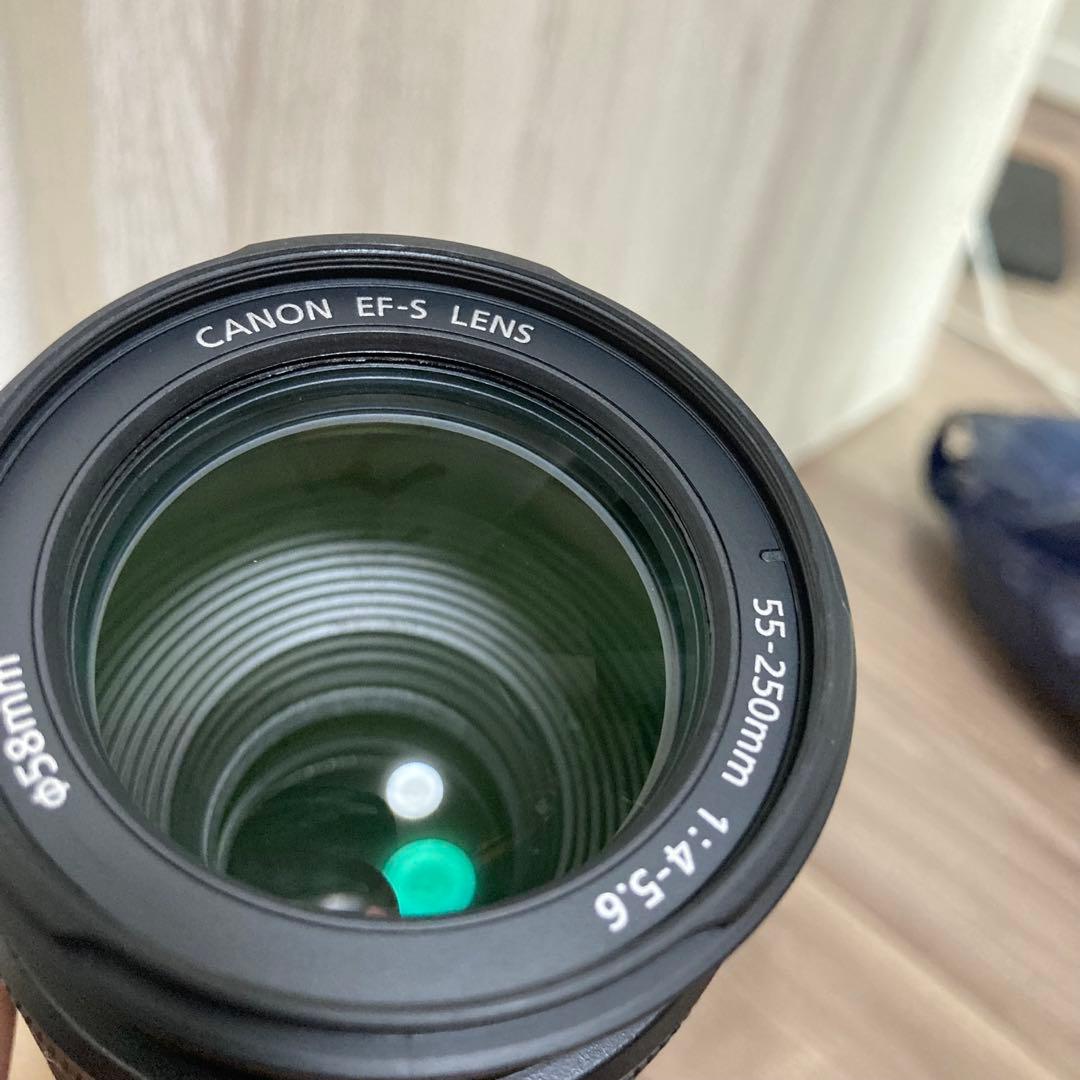 キャノン EF-S 55-250mm f4-5.6 is ズームレンズ
