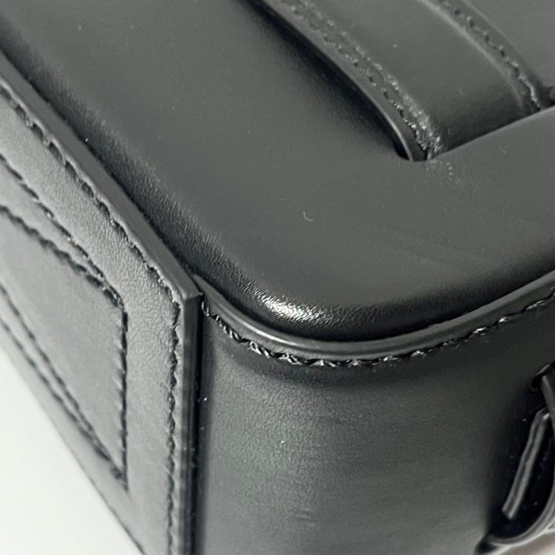 ✨未使用保管品✨　Alexander McQUEEN 　ショルダーバッグ　レザー