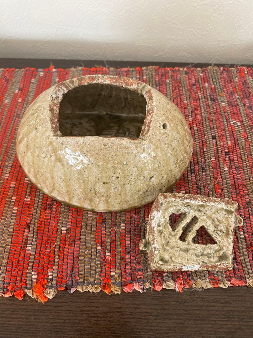 東直人　作　灰釉香炉　第32回伝統工芸陶芸部会展(平成16年度)