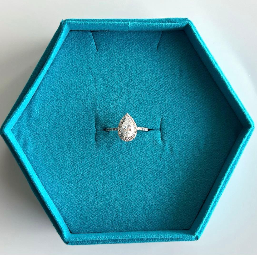 ピーターうさぎ様《Dカラー1.1ct UP》ペアシェイプダイヤリング