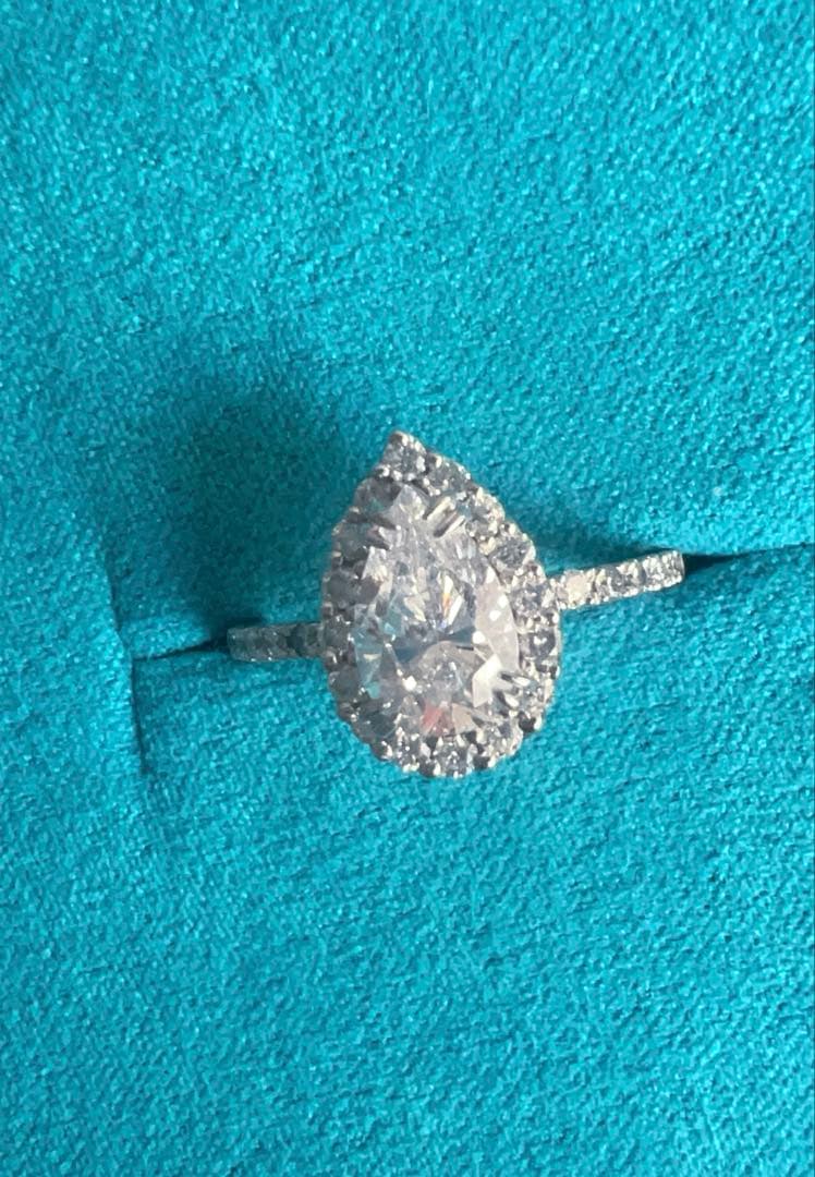 ピーターうさぎ様《Dカラー1.1ct UP》ペアシェイプダイヤリング