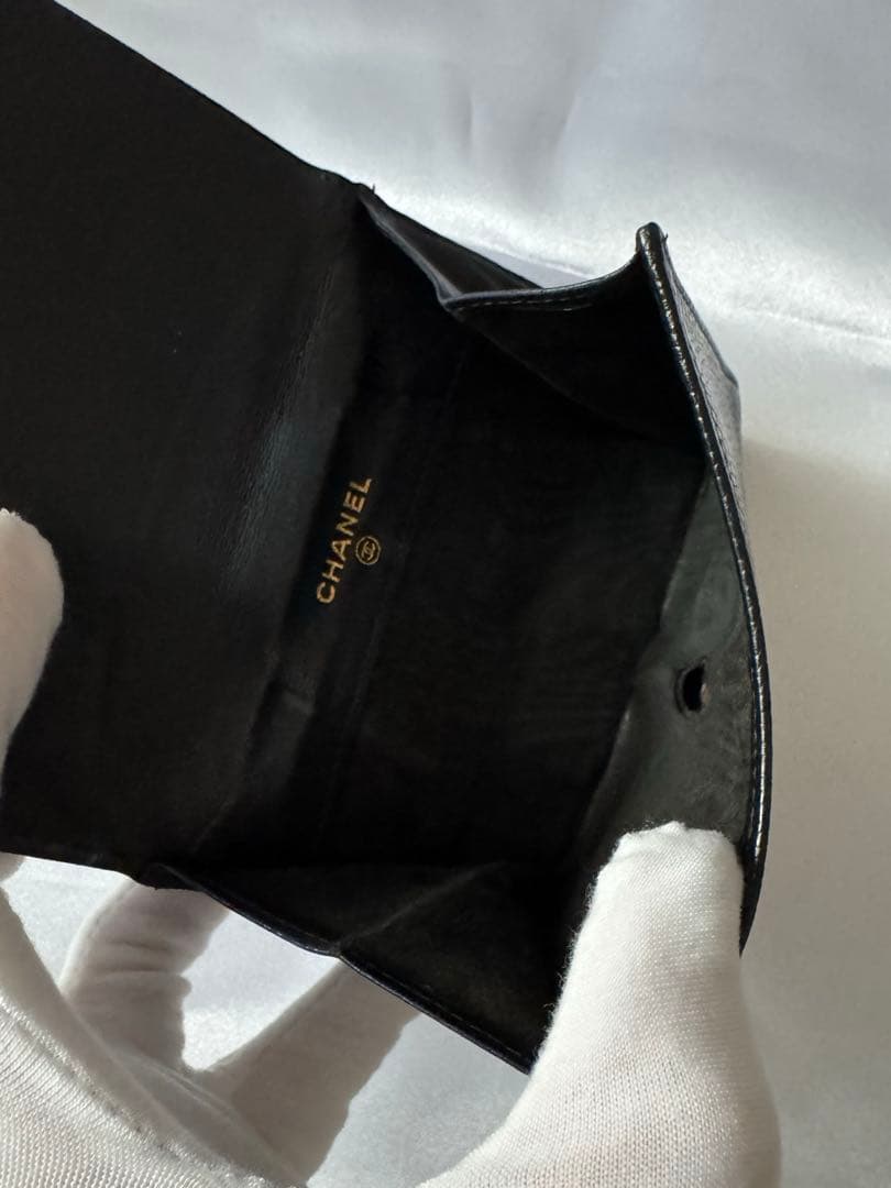 CHANEL ブラック レザー 二つ折り財布