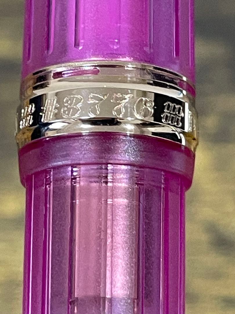 新品未使用　限定モデル　ニース　リラ　14金　字幅M プラチナ　万年筆　3776