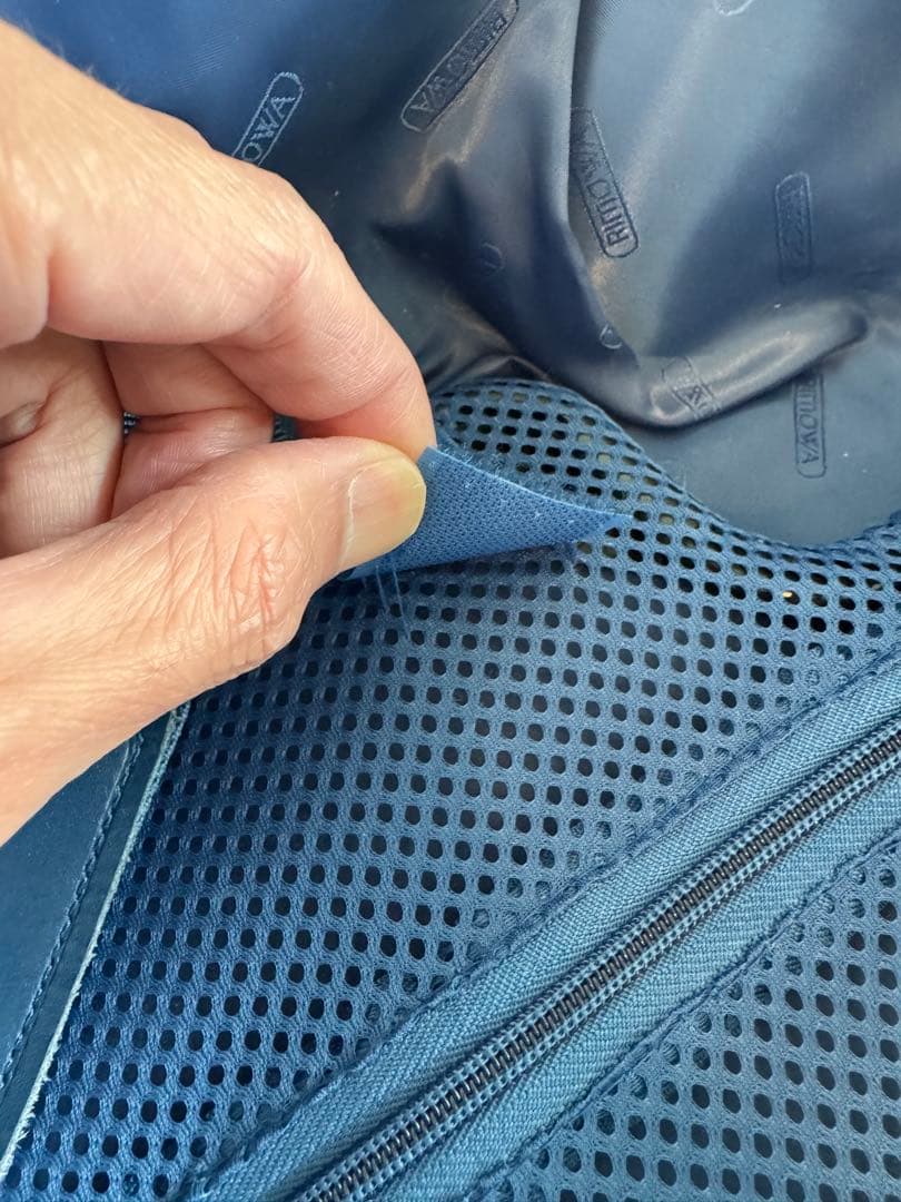 本物　RIMOWAリモワ 932.70トパーズ 82L 4輪