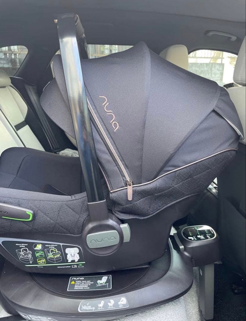 nuna ベビーシート　pipa next 接続台座