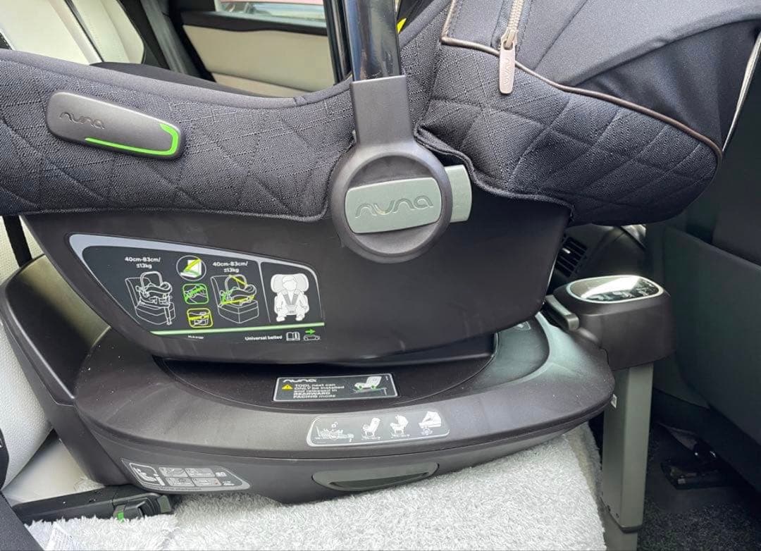 nuna ベビーシート　pipa next 接続台座