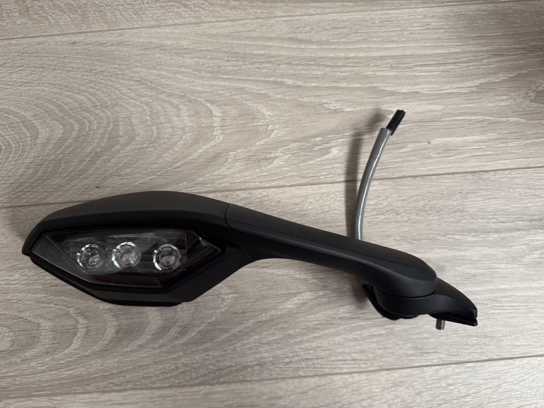 ヤマハ　YZF-R1 純正ミラー　右側