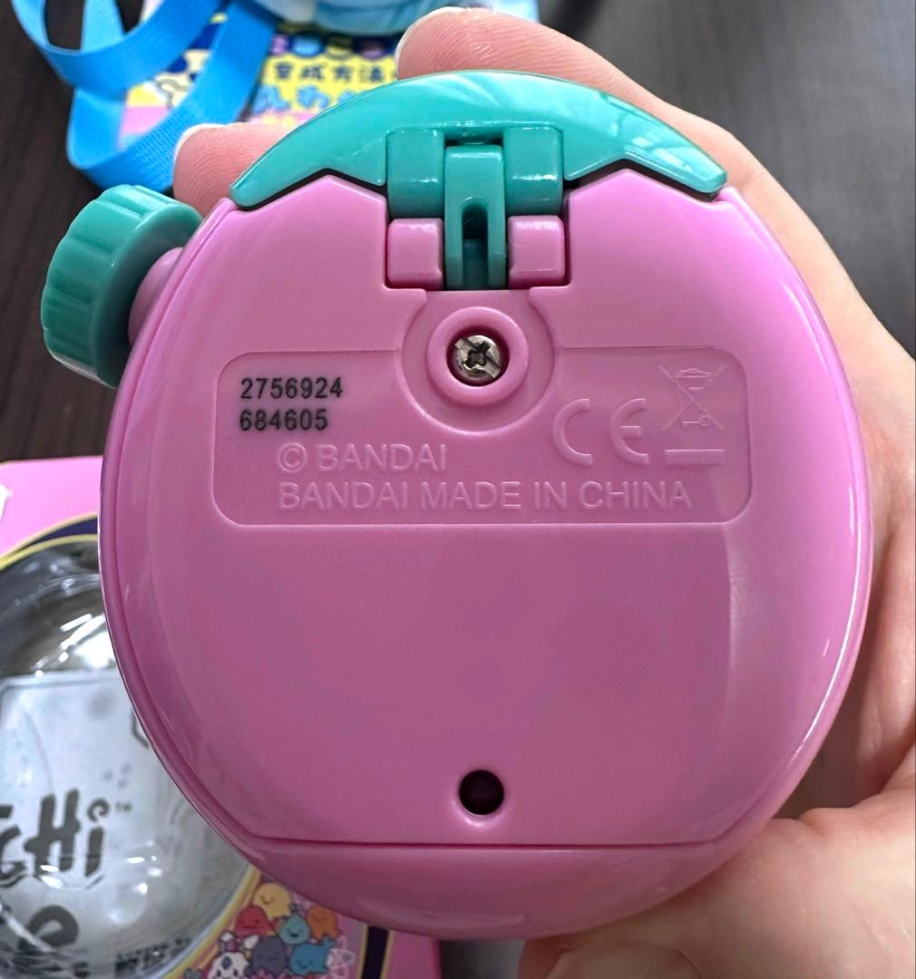Tamagotchi ピンク 緑 デザイン
