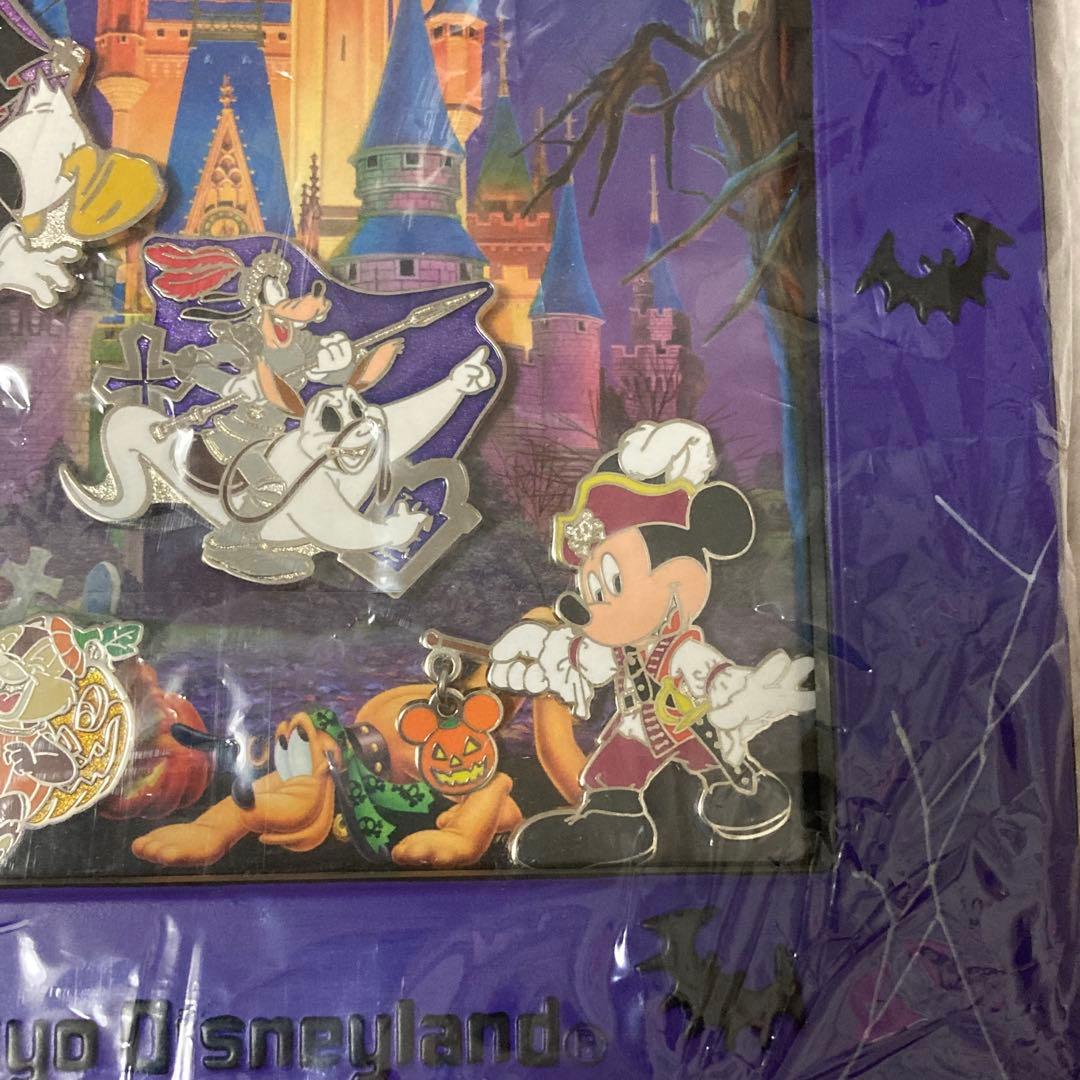 新品未使用　ディズニーハロウィン　2006年　ピンバッジセット