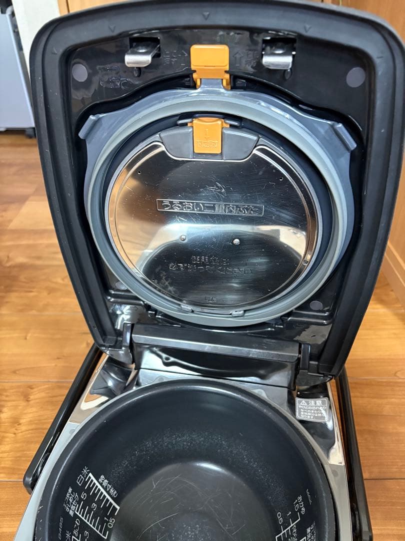 【値下げ】象印　南部鉄器　極め羽釜　 炊飯器 NW-AS10 ブラック