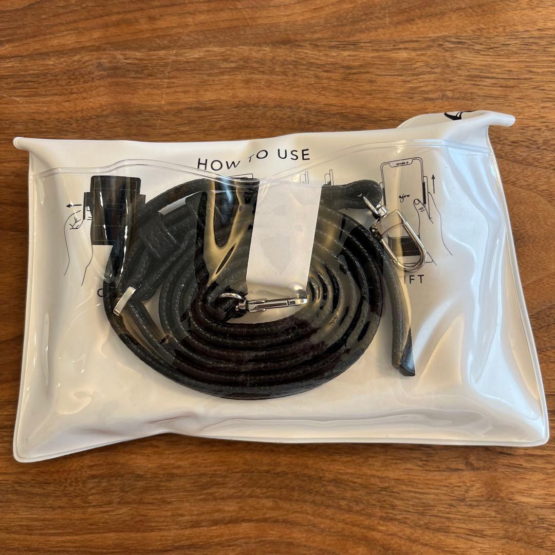 ファミリア　ajew（エジュー）　マルチ対応サイズ（M）　黒