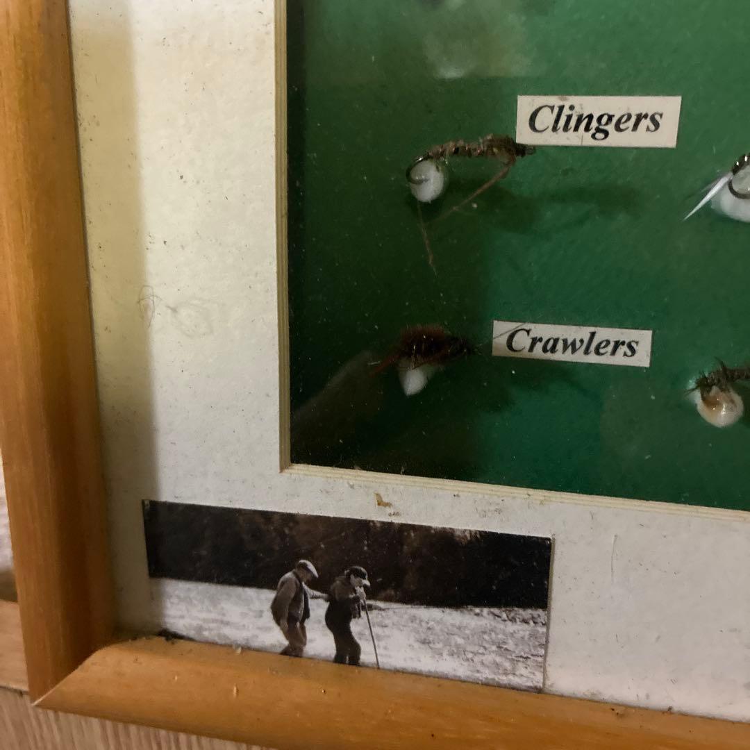 毛針額入り．25個の毛針 渓流釣りに使う毛針の高級額入り。